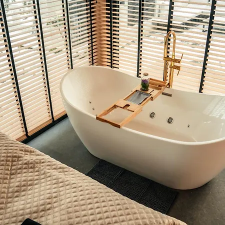 Οργανωμένο κάμπινγκ Goralski Harem Osada Glamp & Glass Z Jacuzzi I Balia