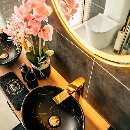 Goralski Harem Osada Glamp & Glass Z Jacuzzi I Balia 豪华帐篷