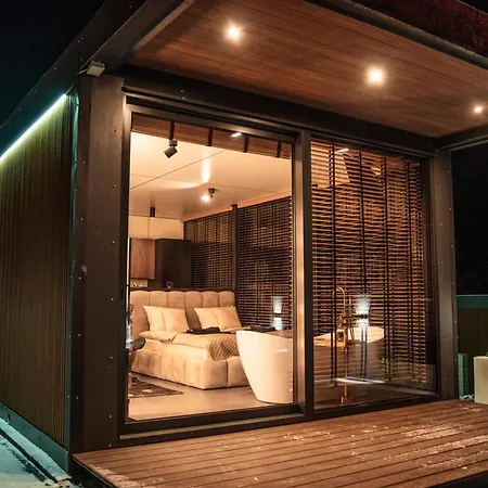 Роскошный шатер Goralski Harem Osada Glamp & Glass Z Jacuzzi I Balia *