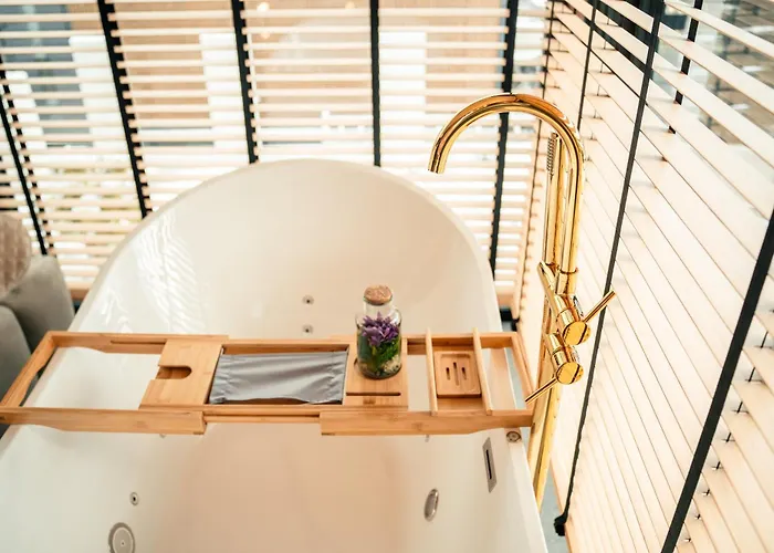 Luksusowy namiot Góralski Harem Osada Glamp&glass Z Jacuzzi I Balią