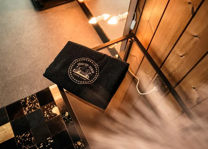 Luxusní stan Goralski Harem Osada Glamp & Glass Z Jacuzzi I Balia *